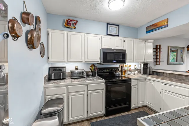 $235,000 | 8081 Talliho Drive, Indianapolis, IN 46256