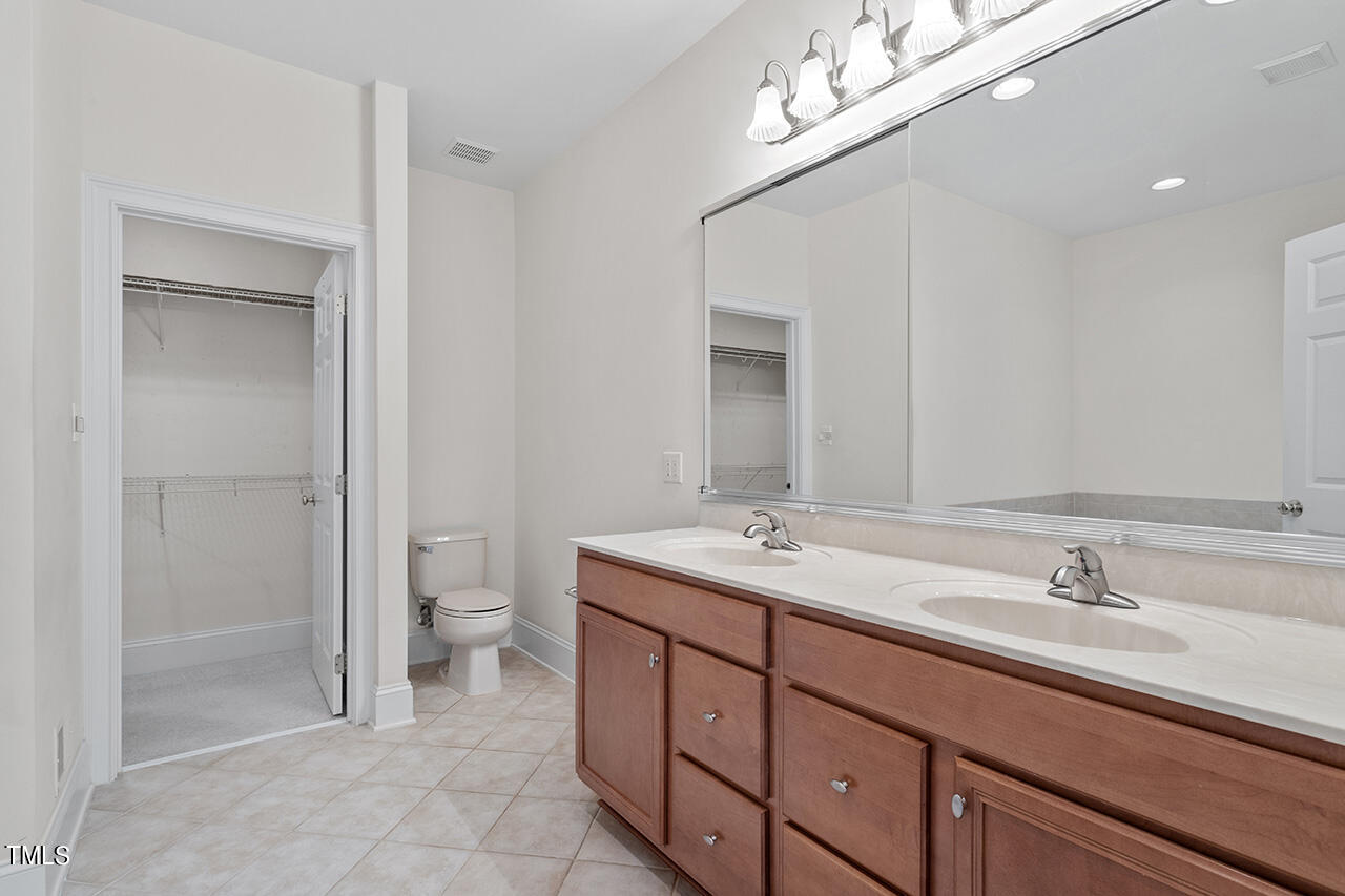 11551 Auldbury Way Raleigh, NC 27617 - Photo 18 of 38 11551 Auldbury Way_16