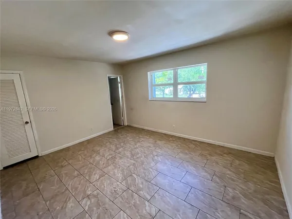 $2,200 | 1958 Monroe Street, Unit 210, Hollywood, FL 33020