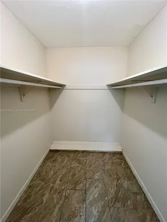 $2,200 | 1958 Monroe Street, Unit 210, Hollywood, FL 33020