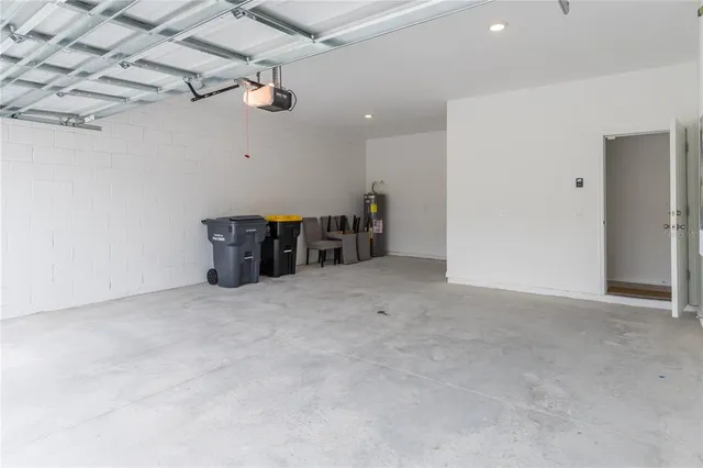 a view of a livingroom with furniture