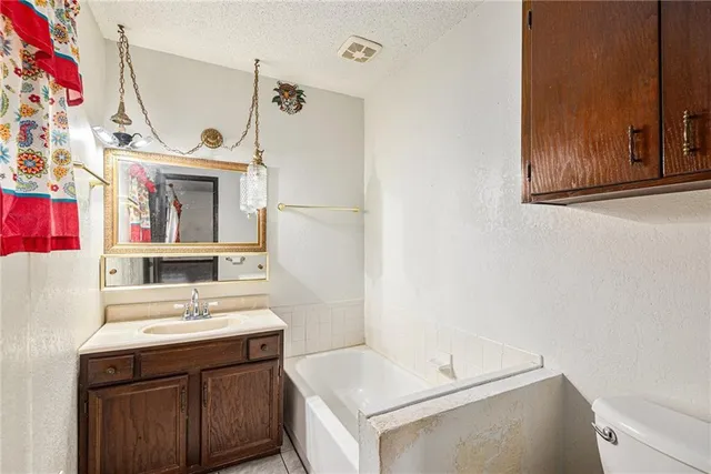 $180,000 | 3436 Northeast Old 13 Highway, Osceola, MO 64776