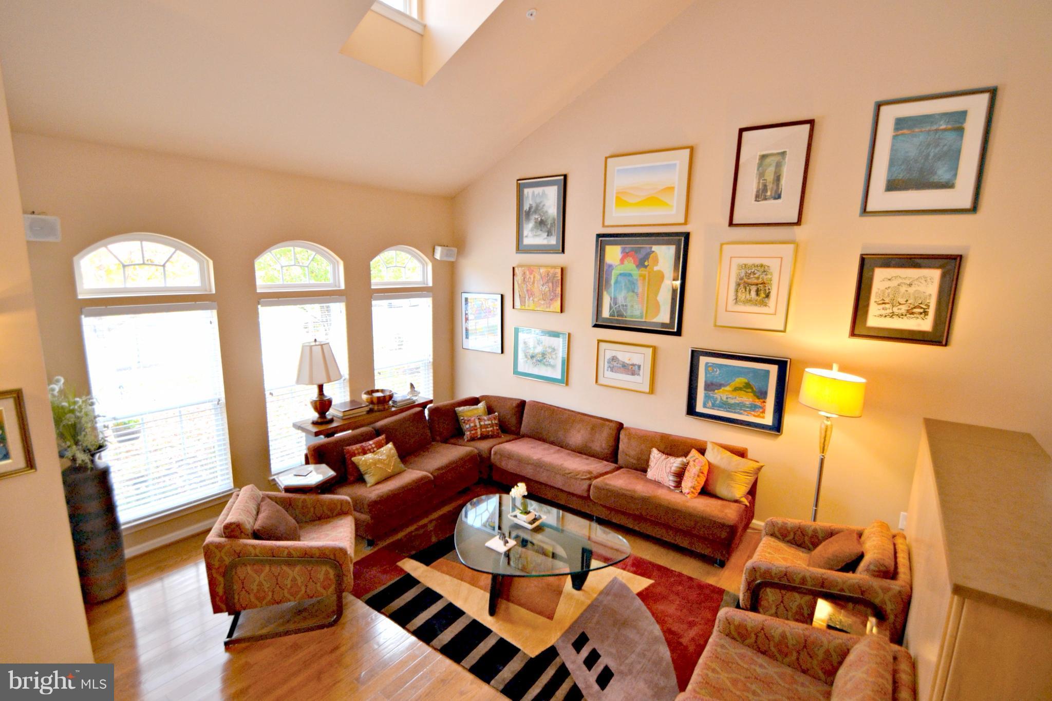 8417 Meadowsweet Road Baltimore, MD 21208 - Photo 2 of 30 Living Room