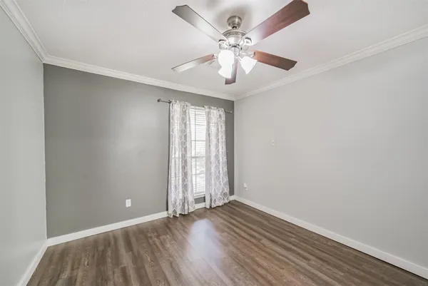 $2,225 | 1021 North Sunset Drive, Pearland, TX 77581