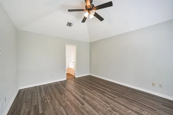 $2,225 | 1021 North Sunset Drive, Pearland, TX 77581