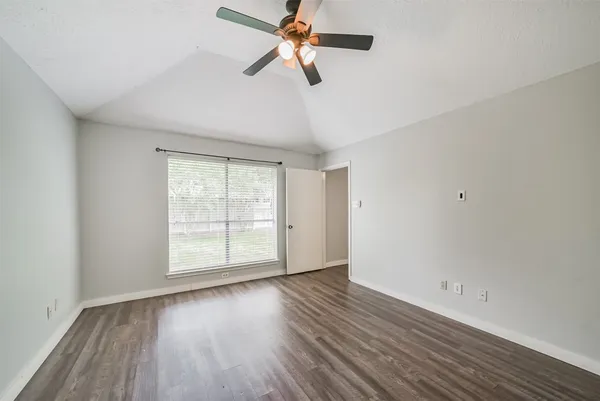 $2,225 | 1021 North Sunset Drive, Pearland, TX 77581