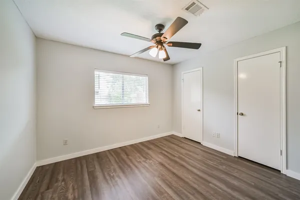 $2,225 | 1021 North Sunset Drive, Pearland, TX 77581