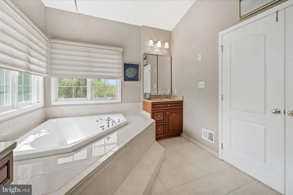 $899,000 | 33 Waterton Drive, Bear, DE 19701