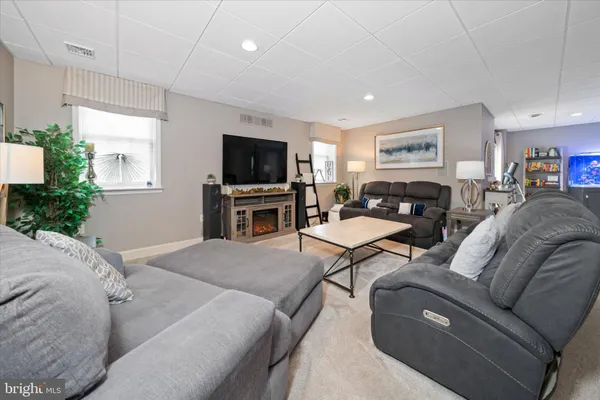 $899,000 | 33 Waterton Drive, Bear, DE 19701