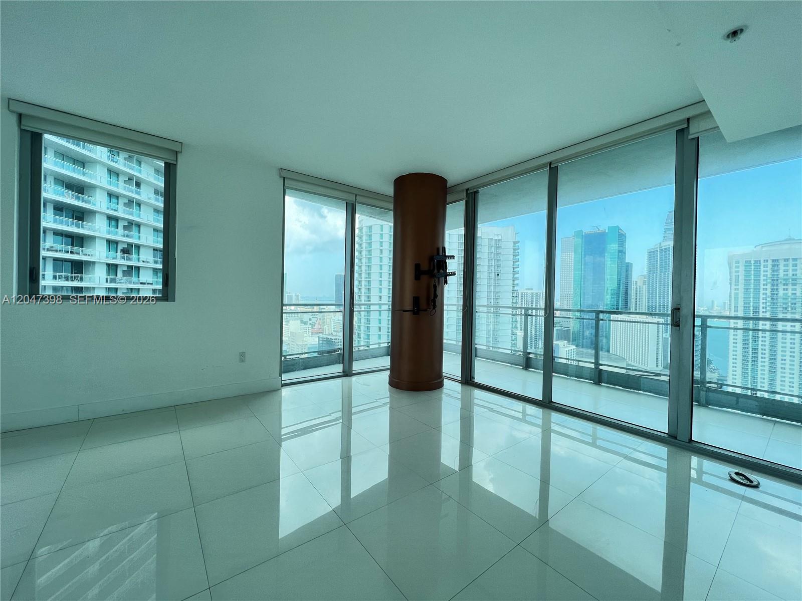 92 Southwest 3rd Street, Unit 3310 Miami, FL 33130 - Photo 7 of 26