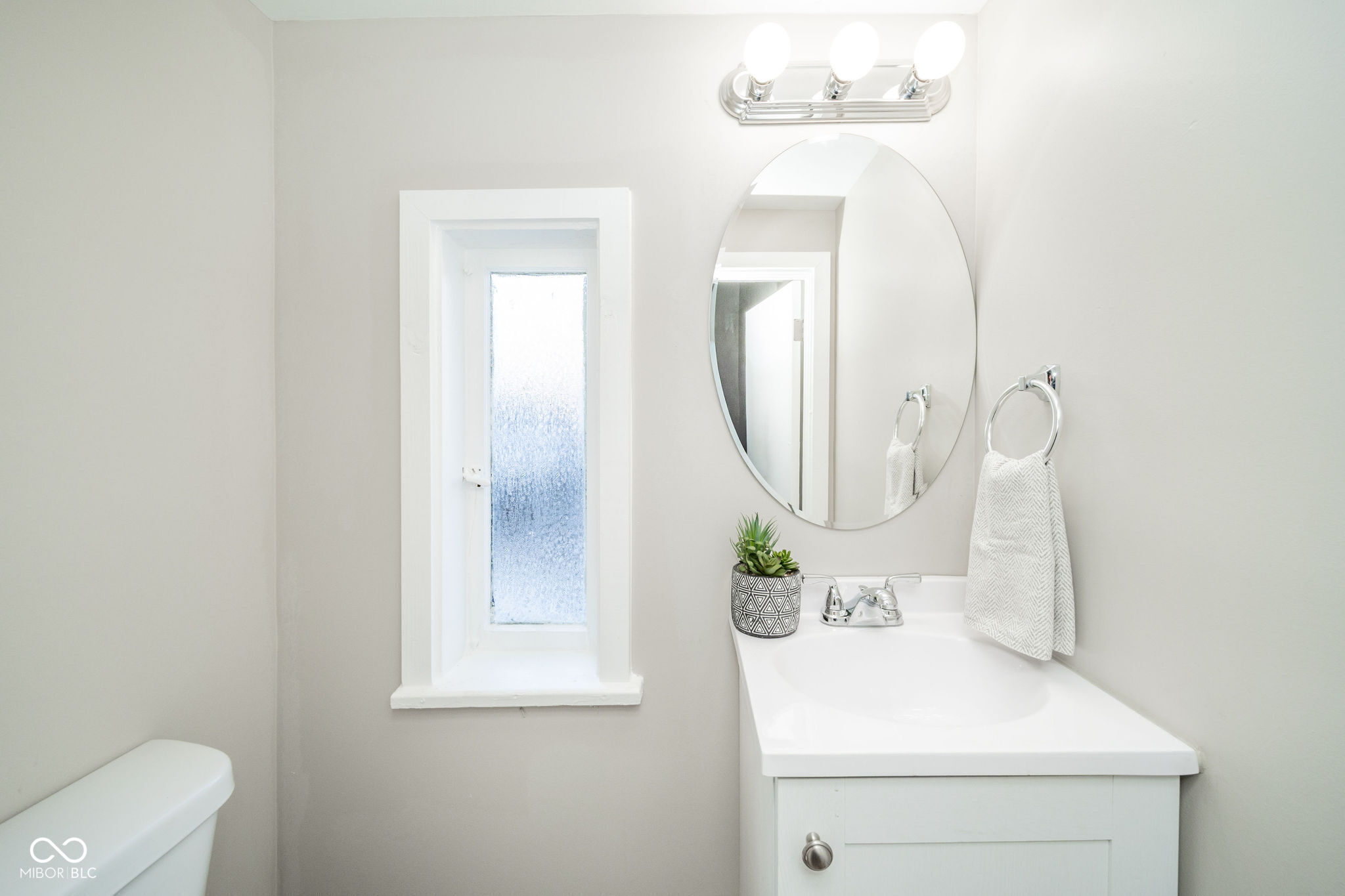 1633 Hst W 10th Street Anderson, IN 46016 - Photo 12 of 25