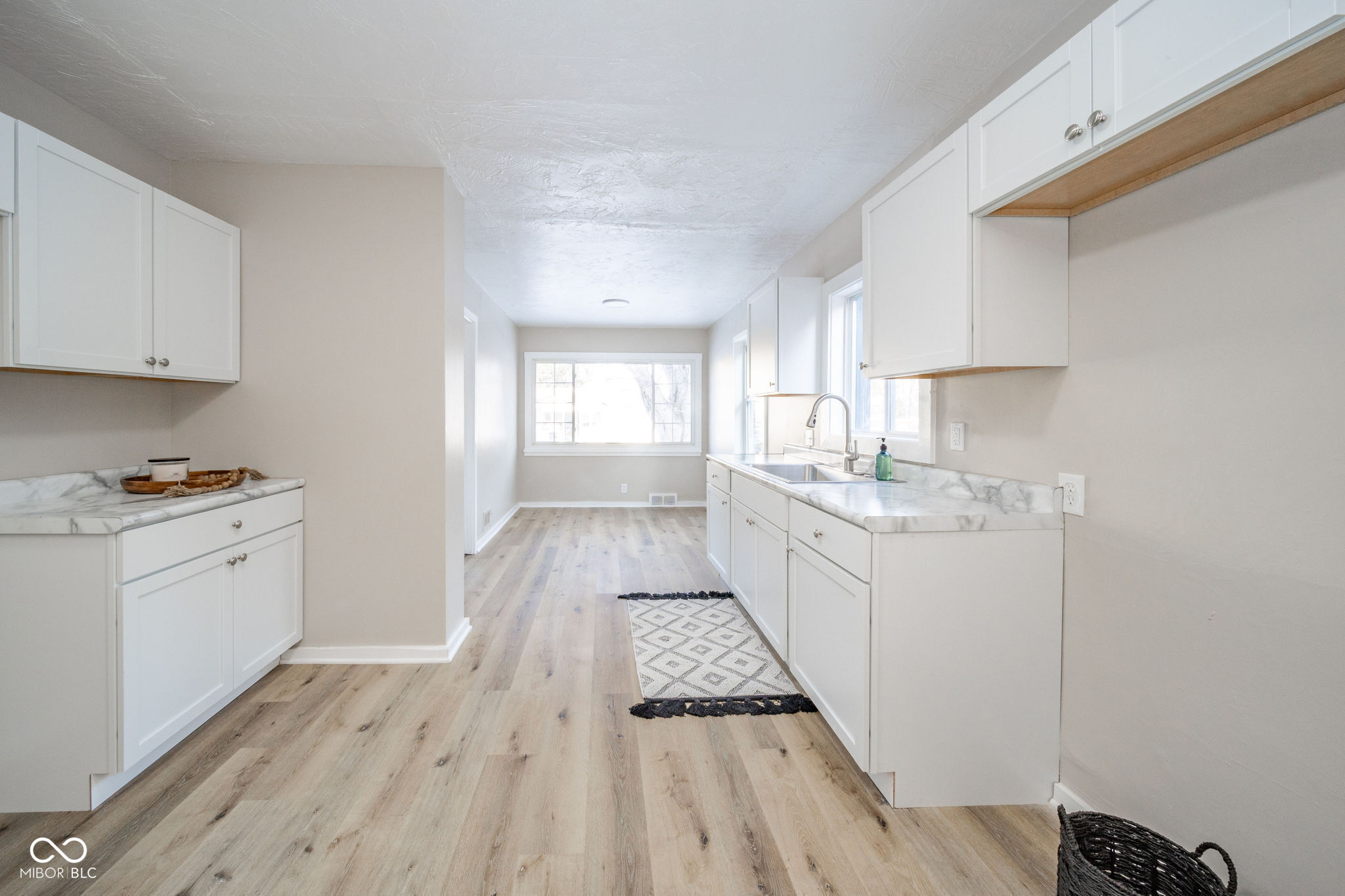 1633 Hst W 10th Street Anderson, IN 46016 - Photo 5 of 25