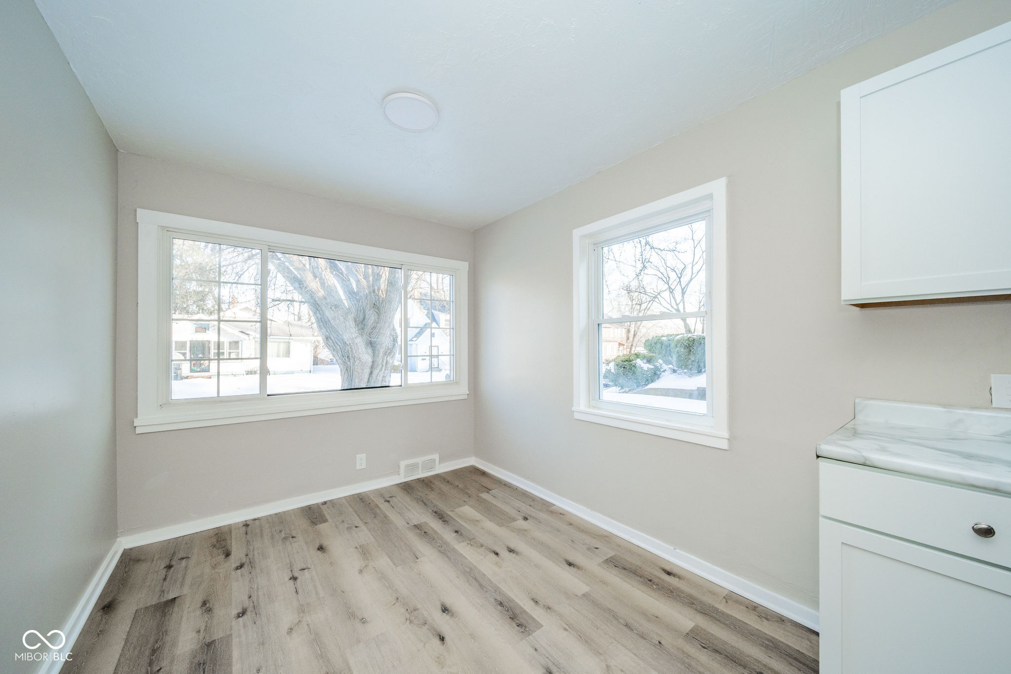 1633 Hst W 10th Street Anderson, IN 46016 - Photo 6 of 25