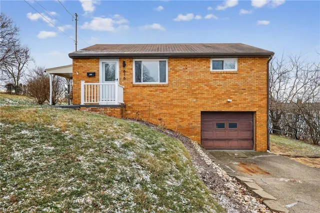 $1,890 | 616 Lane Way, Pittsburgh, PA 15227