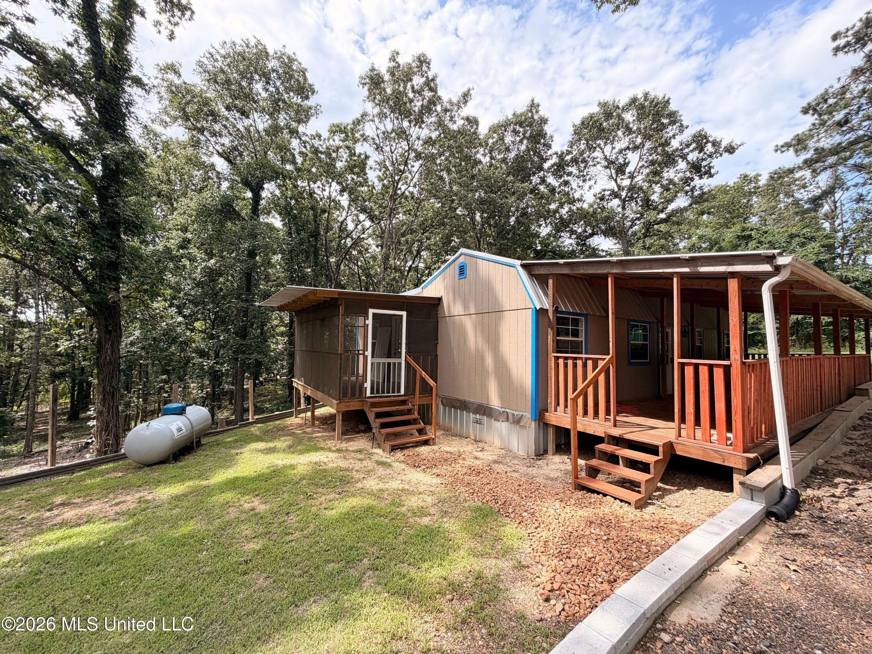 201 Ridgewood Water Valley, MS 38965 - Photo 14 of 30 IMG_4334