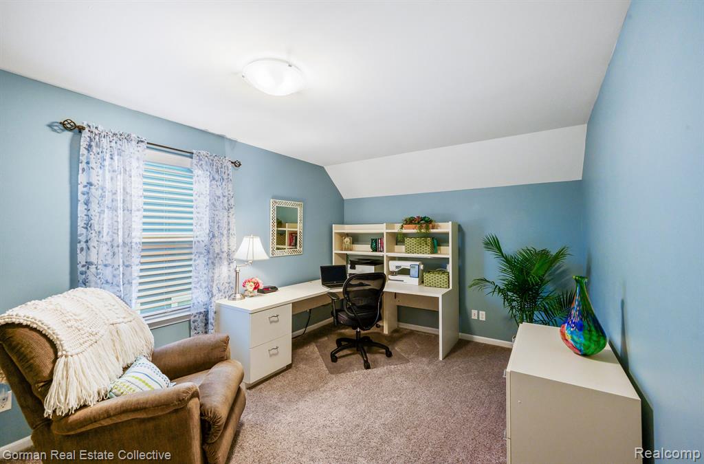 2460 Massoit Road Royal Oak, MI 48073 - Photo 28 of 47
