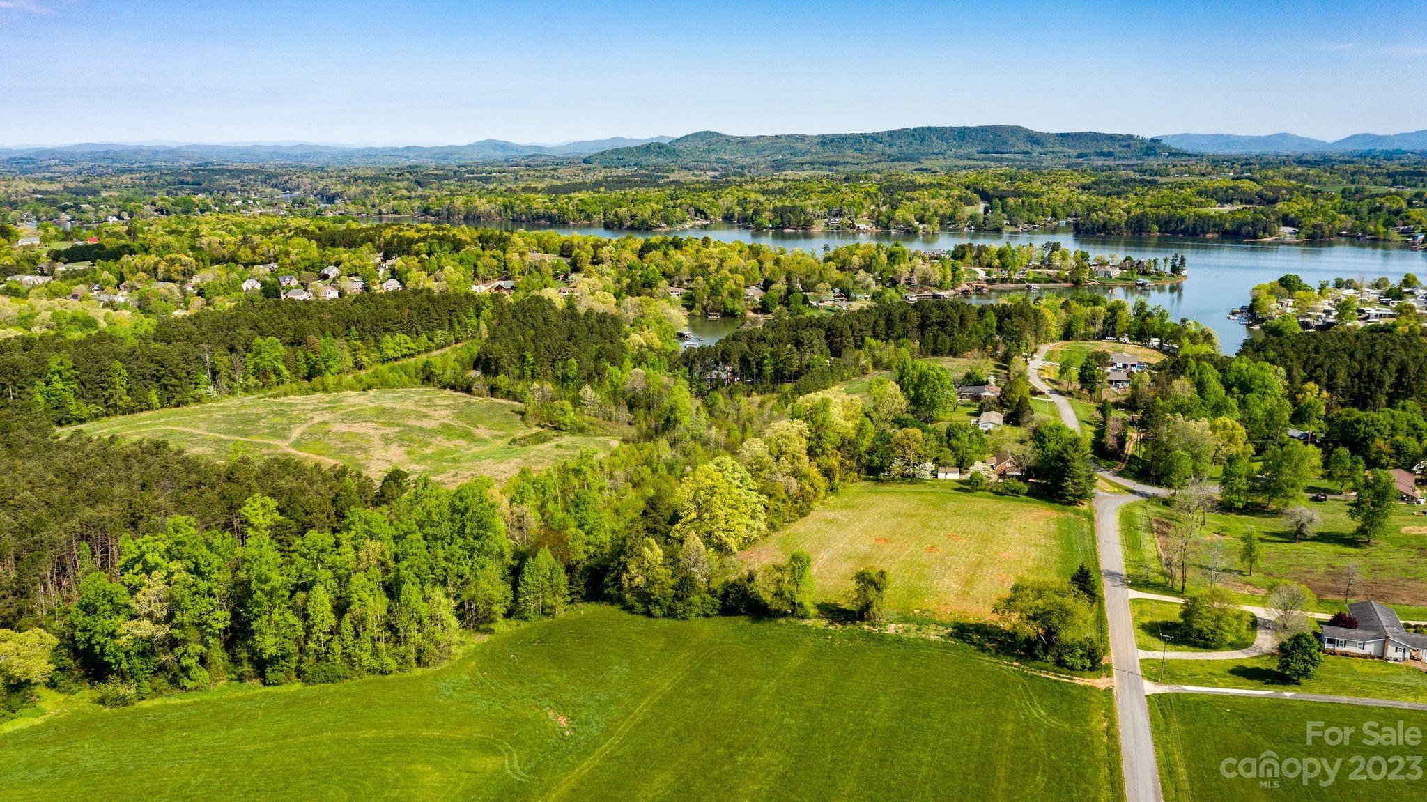 1320 Misty Lane, Unit 13 Hickory, NC 28601 - Photo 13 of 16