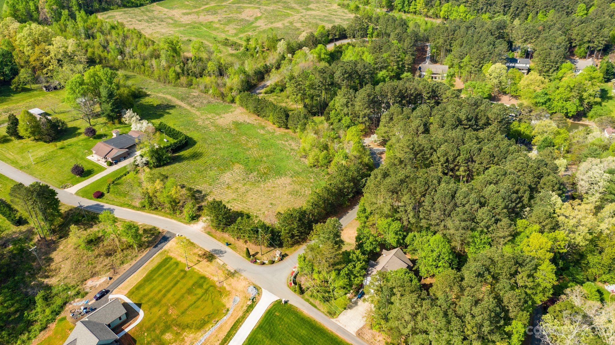 1320 Misty Lane, Unit 13 Hickory, NC 28601 - Photo 4 of 16