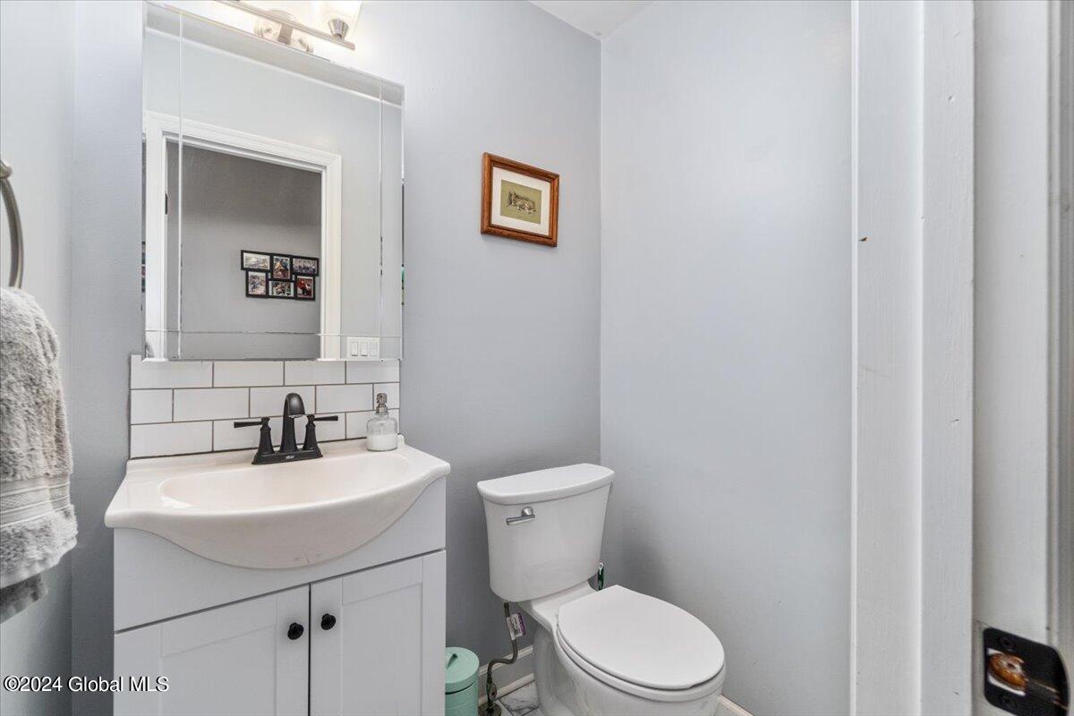 861 Middleline Road Milton, NY 12020 - Photo 13 of 40 33-DSC08101