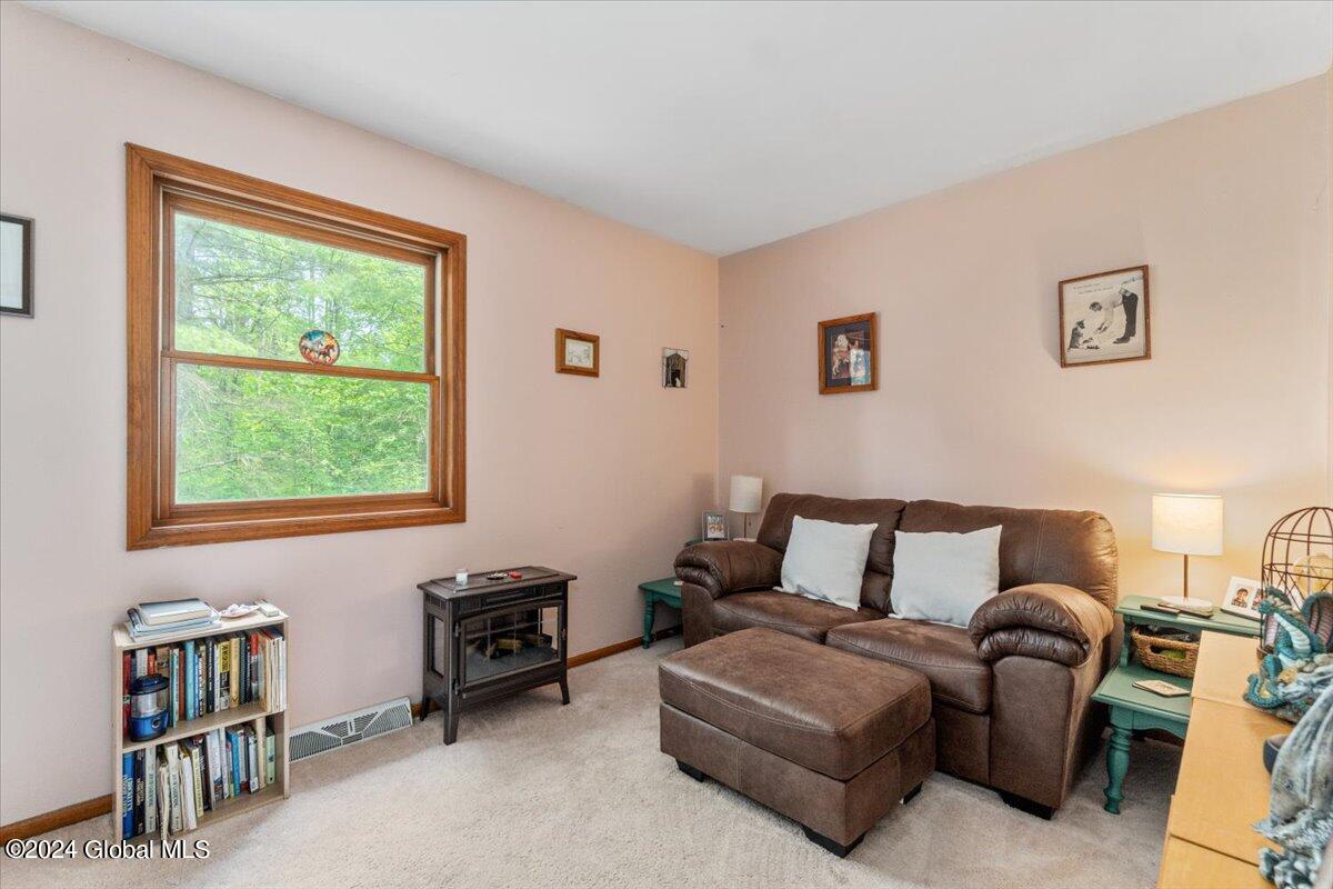 861 Middleline Road Milton, NY 12020 - Photo 18 of 40 48-DSC08136
