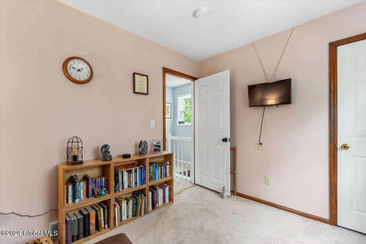 861 Middleline Road Milton, NY 12020 - Photo 19 of 40 49-DSC08138