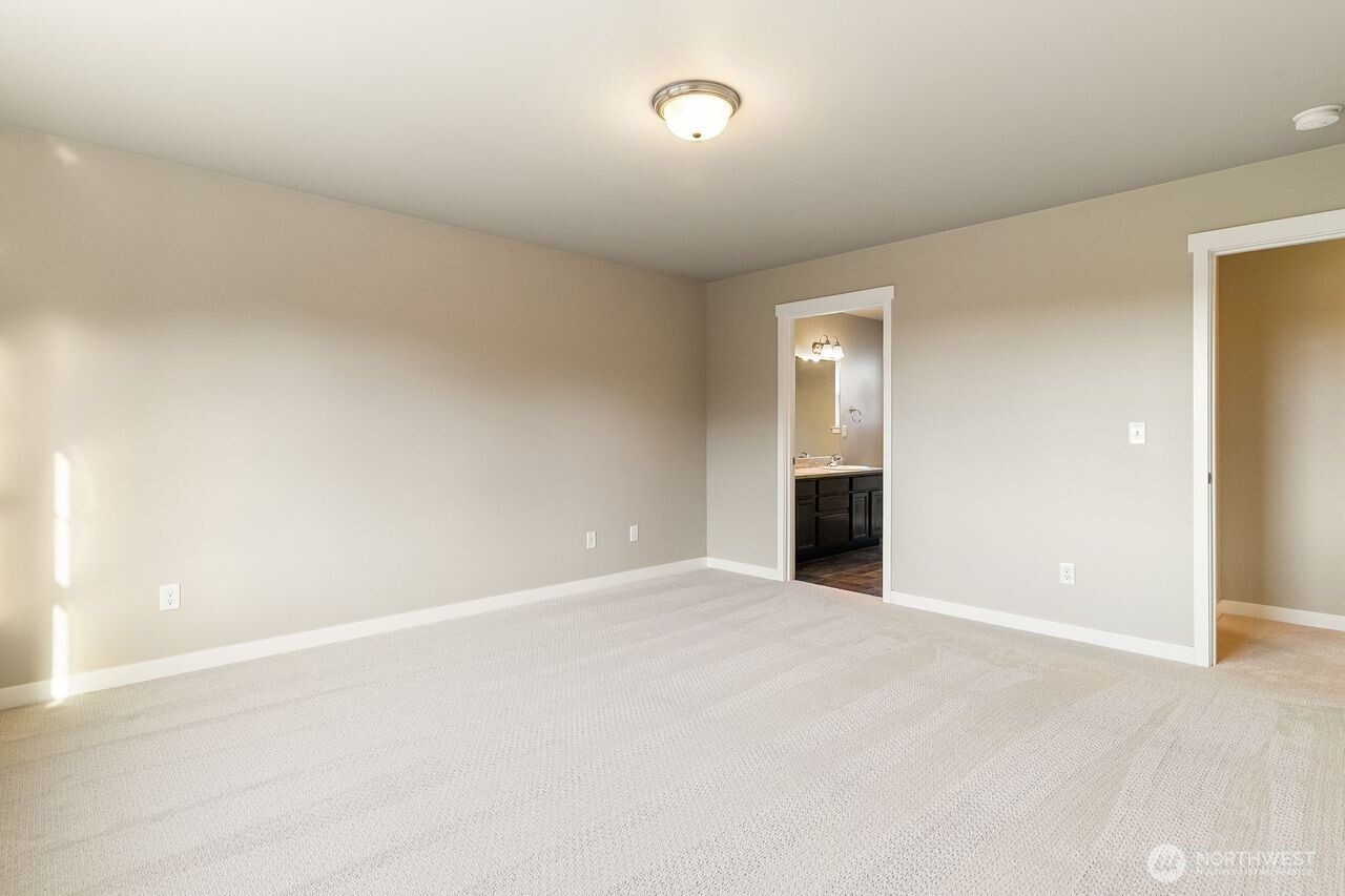 304 Tremont Avenue Bellingham, WA 98226 - Photo 16 of 24