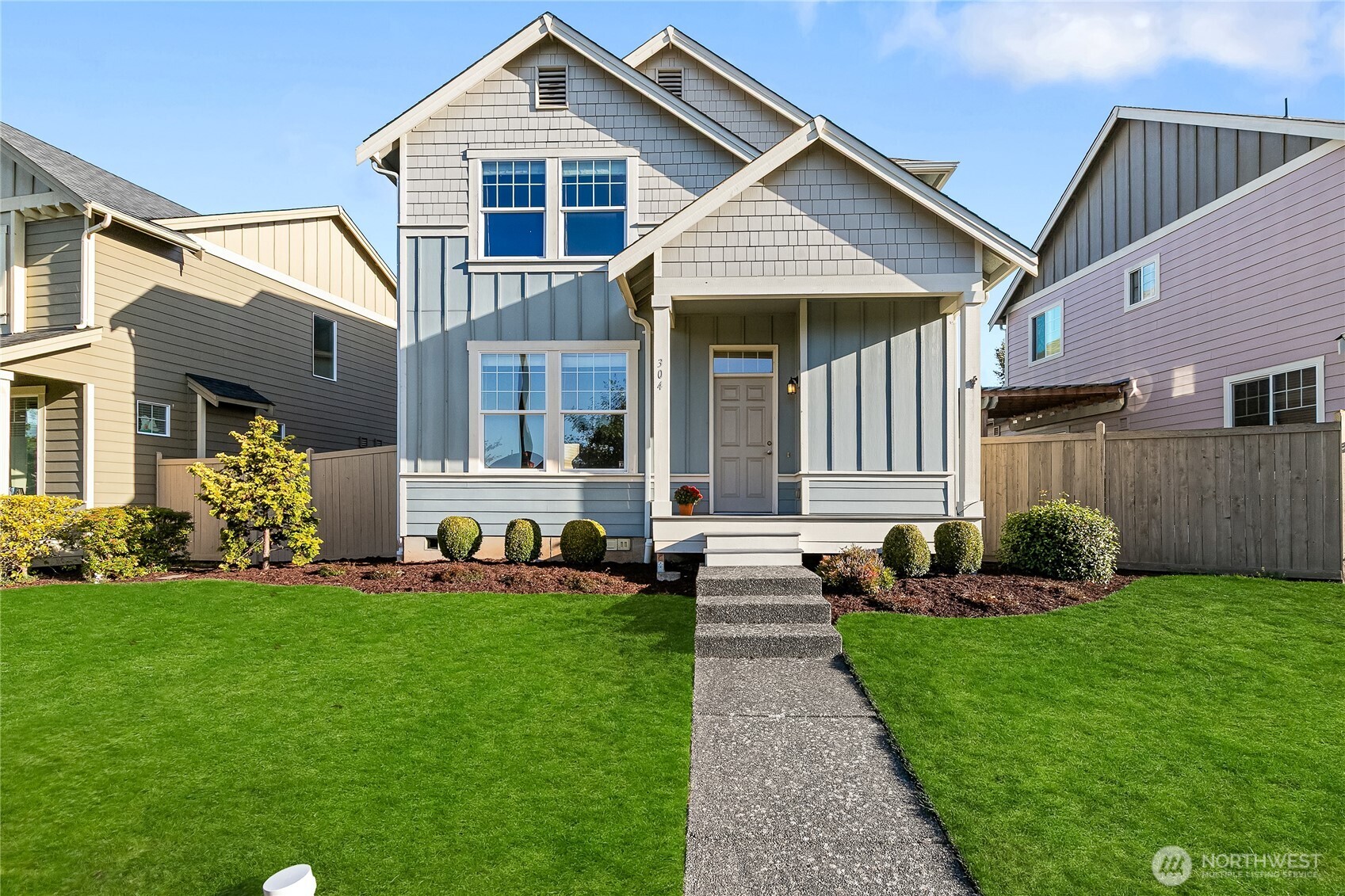 304 Tremont Avenue Bellingham, WA 98226 - Photo 2 of 24