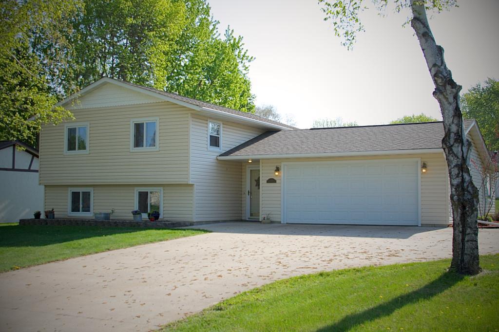 512 Maple Dell Road Cambridge, MN 55008 - Photo 1 of 25 Gallery Image 1