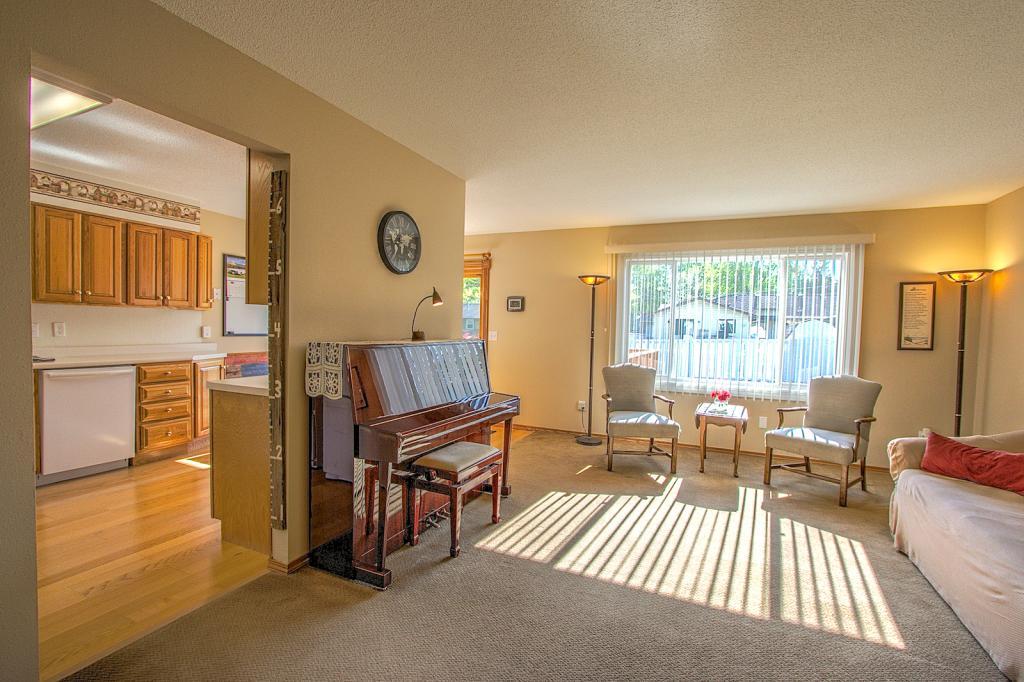 512 Maple Dell Road Cambridge, MN 55008 - Photo 4 of 25 Gallery Image 4