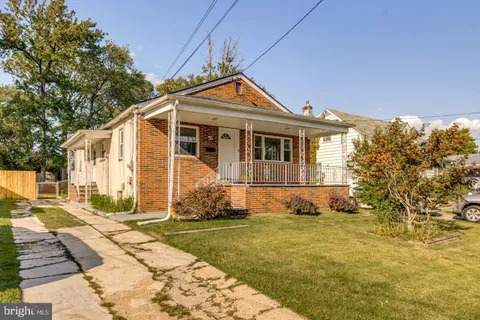 $300,000 | 313 East Washington Avenue, Magnolia, NJ 08049