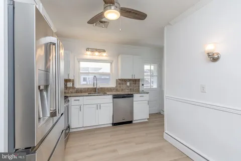 $300,000 | 313 East Washington Avenue, Magnolia, NJ 08049