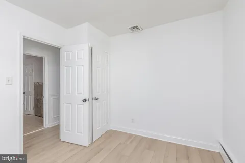 $300,000 | 313 East Washington Avenue, Magnolia, NJ 08049