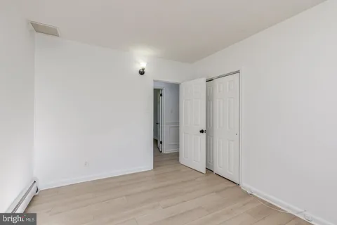 $300,000 | 313 East Washington Avenue, Magnolia, NJ 08049