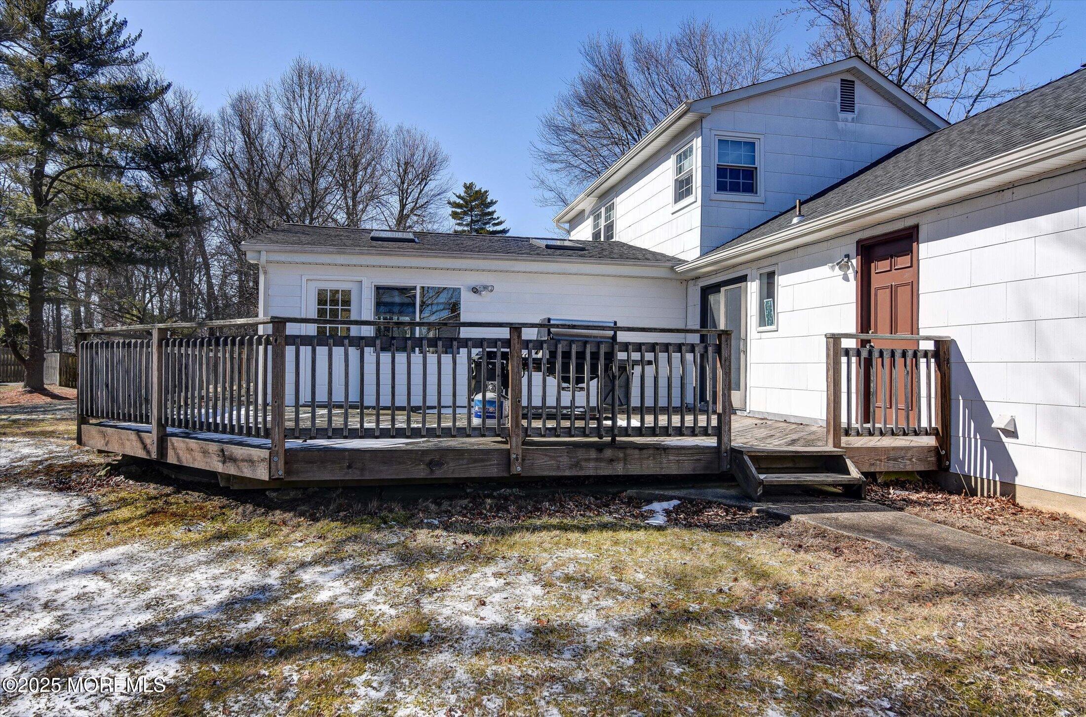 7 Mccue Road Morganville, NJ 07751 - Photo 30 of 55 38-Deck