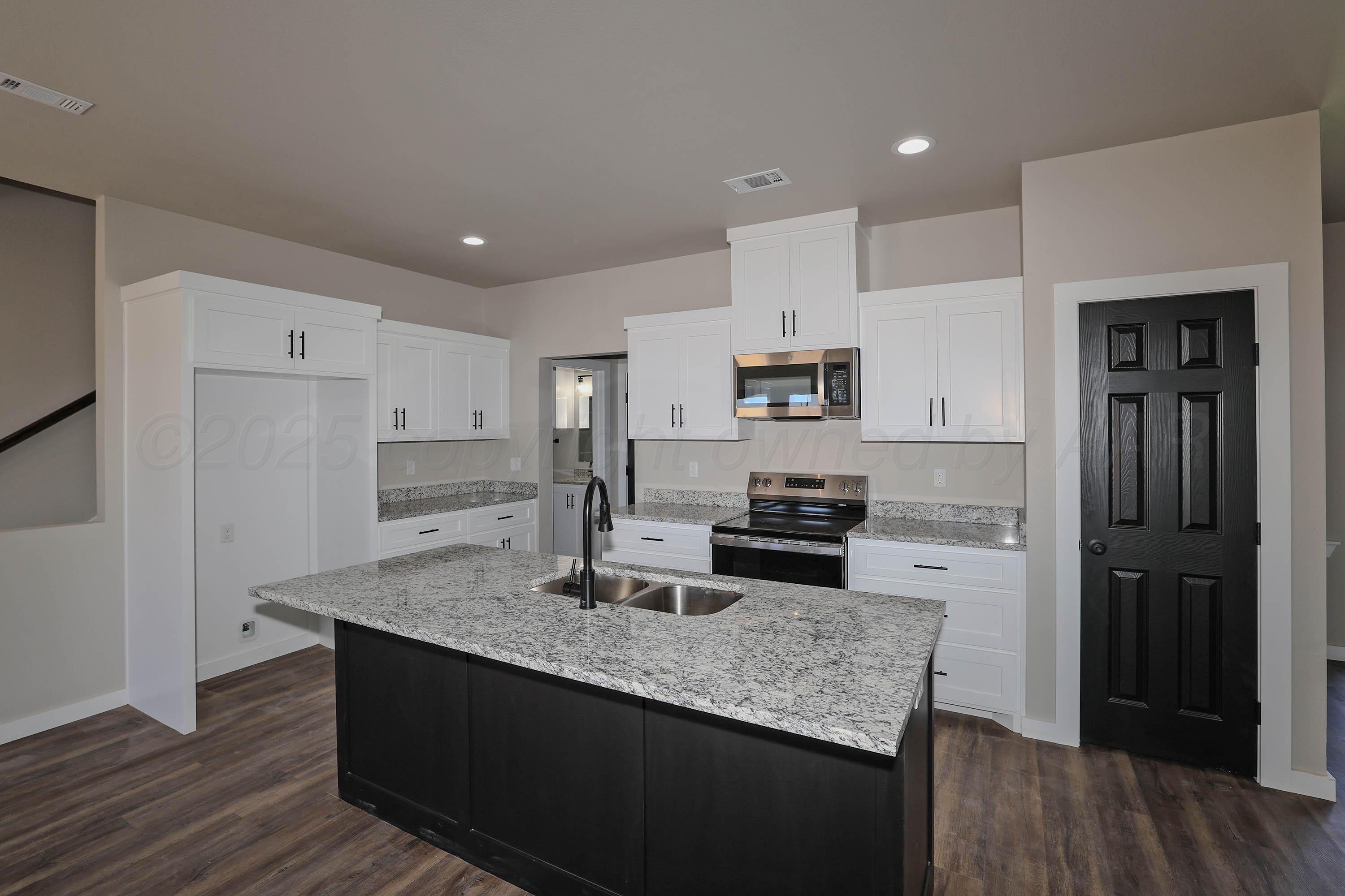 4010 Clive Avenue Amarillo, TX 79118 - Photo 18 of 41 19-Number 1-Kitchen2