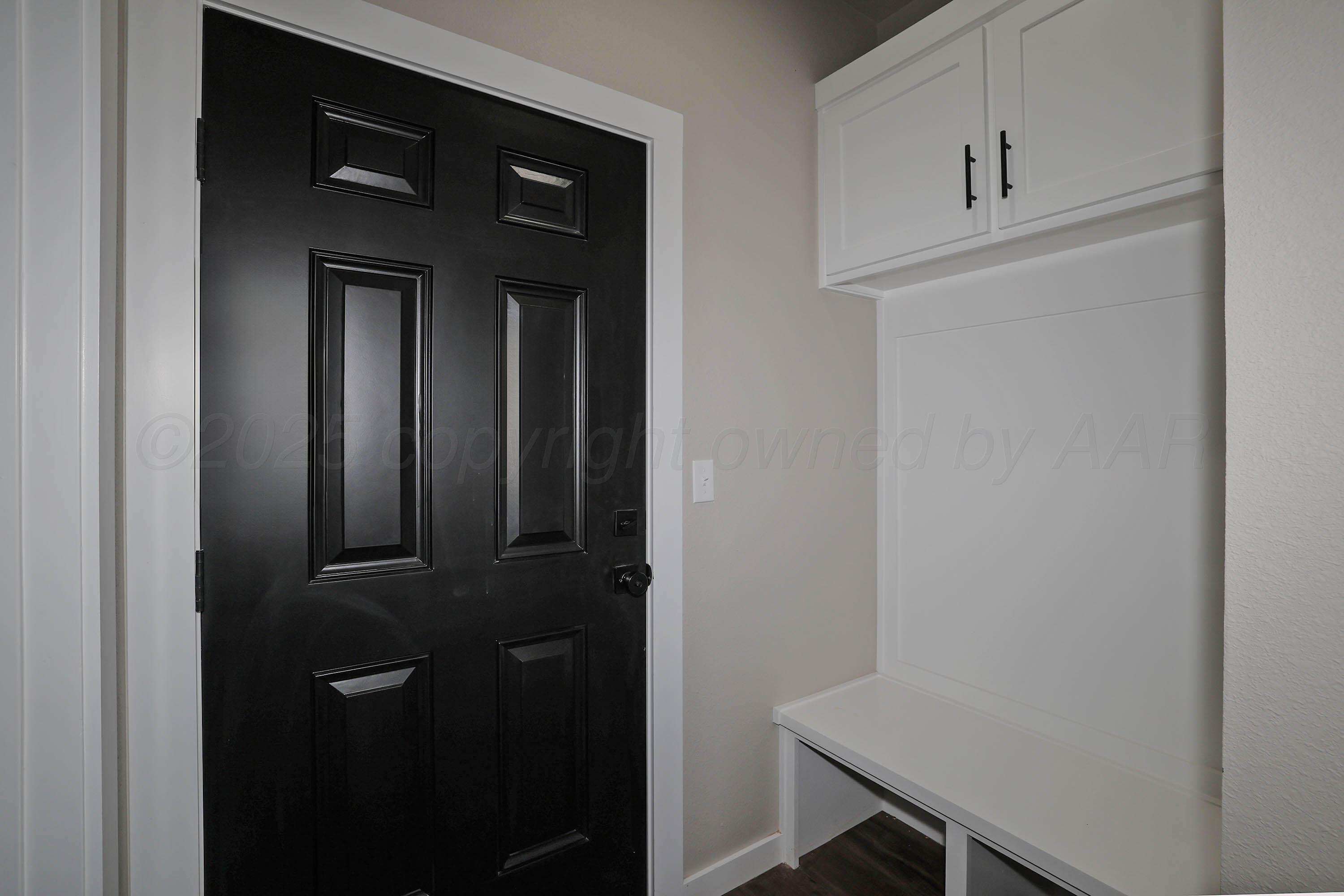 4010 Clive Avenue Amarillo, TX 79118 - Photo 21 of 41 22-Number 1-Mud Room