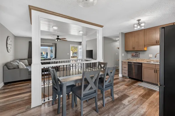 $219,900 | 602 14th Place, Camanche, IA 52730