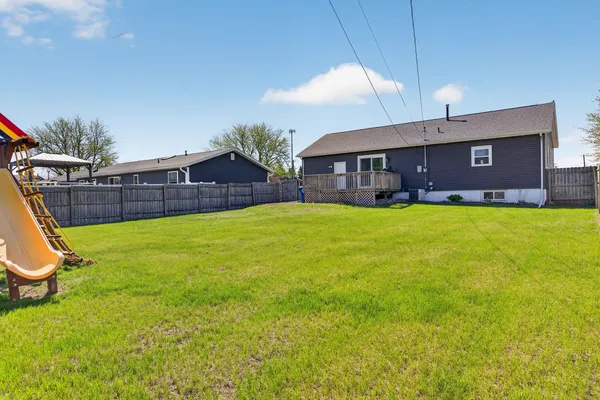 $219,900 | 602 14th Place, Camanche, IA 52730