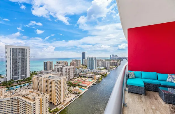 $7,000 | 2600 East Hallandale Beach Boulevard, Unit T3302, Hallandale Beach, FL 33009