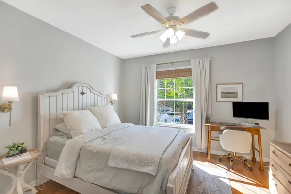 $1,735 | 1300 Park W Boulevard, Unit 706, Mount Pleasant, SC 29466