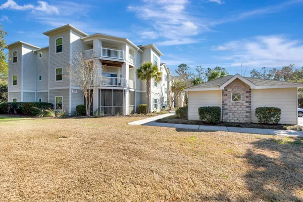 $1,735 | 1300 Park W Boulevard, Unit 706, Mount Pleasant, SC 29466