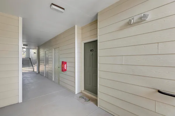 $1,735 | 1300 Park W Boulevard, Unit 706, Mount Pleasant, SC 29466