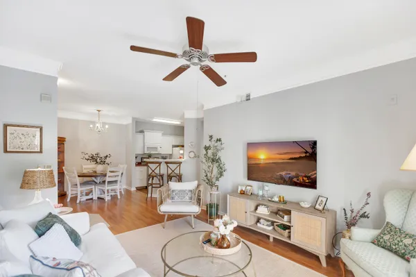 $1,735 | 1300 Park W Boulevard, Unit 706, Mount Pleasant, SC 29466