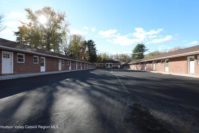 a view of back yard of the house