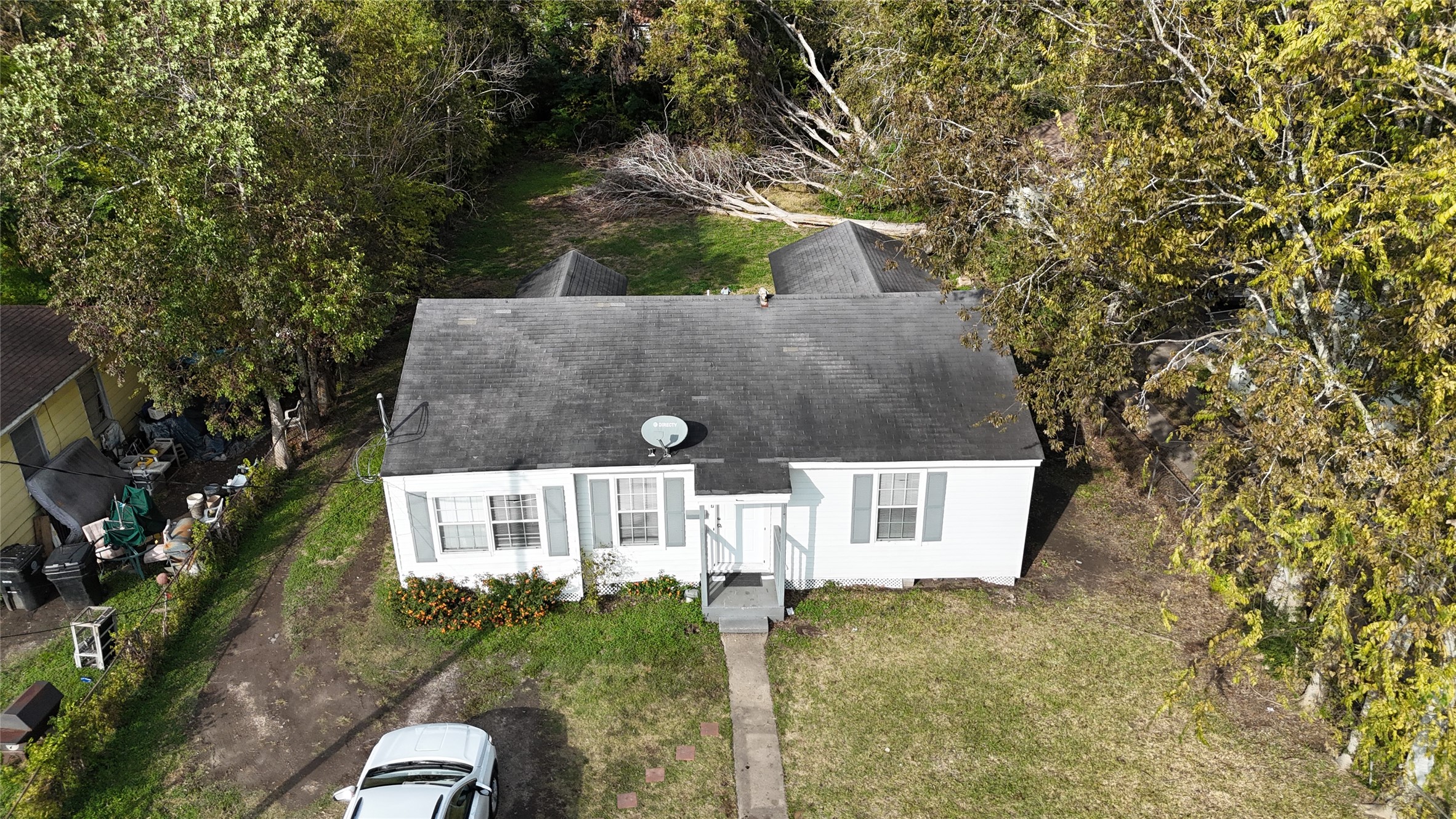 5237 Carmen Street Houston, TX 77033 - Photo 1 of 31 Gallery Image 1