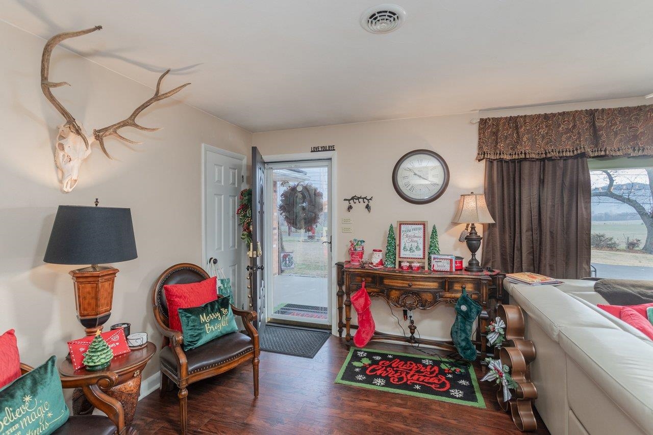 302 Honeysuckle Road Elkton, VA 22827 - Photo 4 of 58 Gallery Image 4