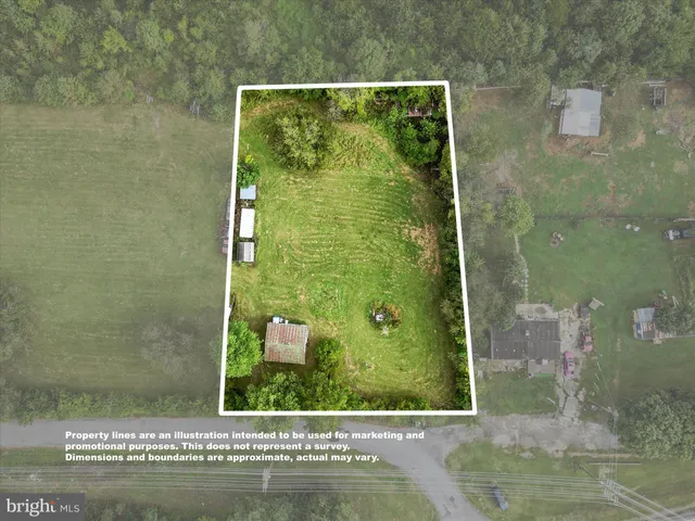 a view of an ocean and mountain view