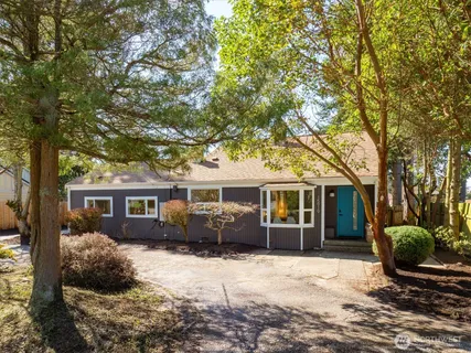 $765,000 | 15919 19th Avenue Southwest, Burien, WA 98166