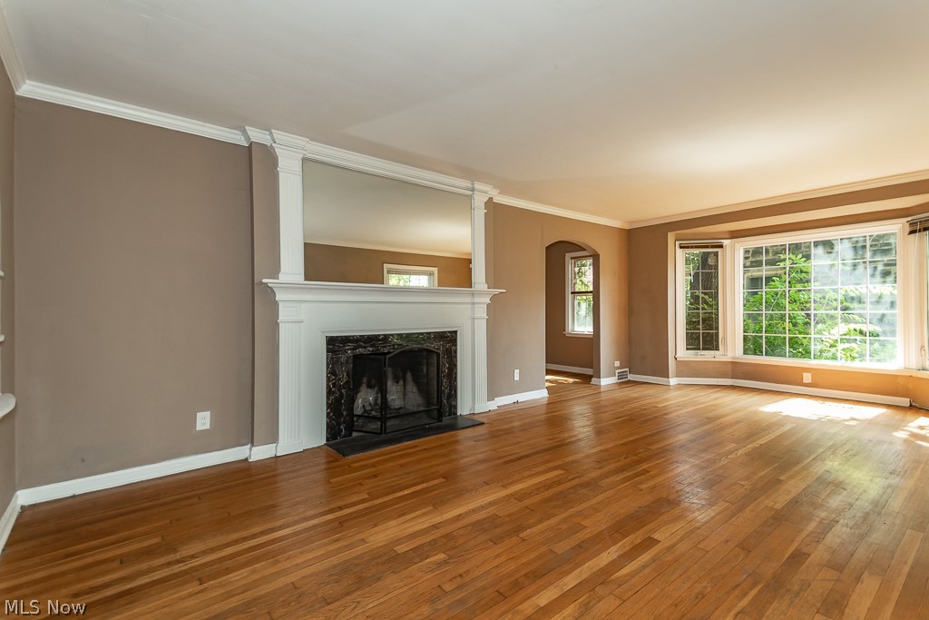 3129 Keswick Road Cleveland, OH 44120 - Photo 2 of 28