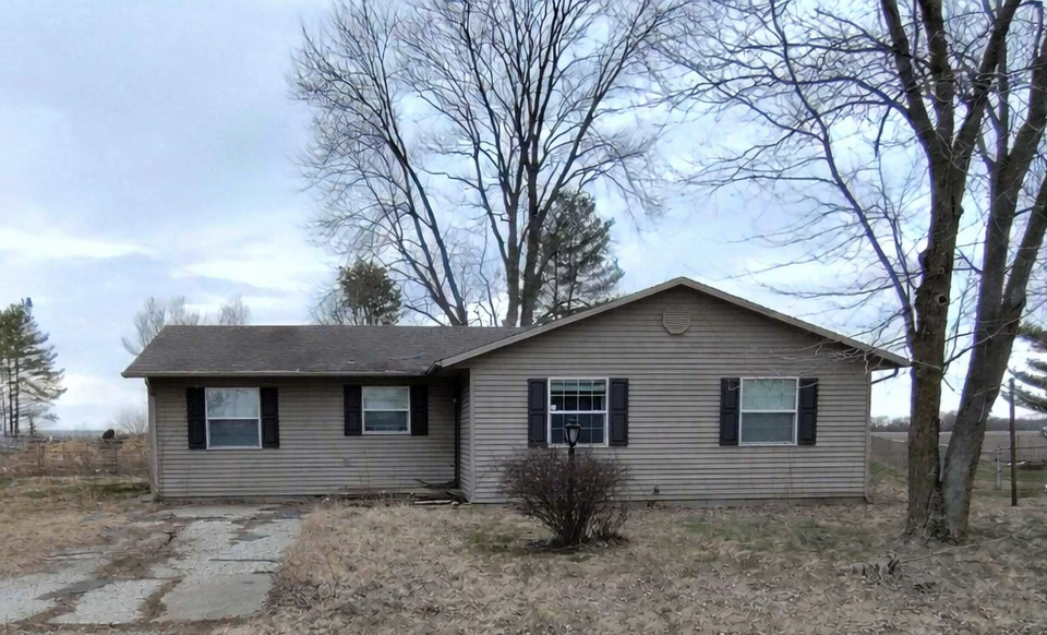 3 Apple Drive Mattoon, IL 61938 - Photo 2 of 23